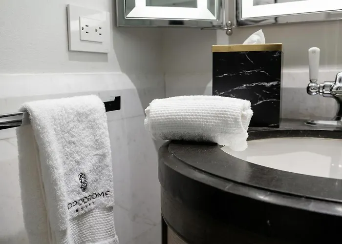 Hippodrome (adults Only) Hotel